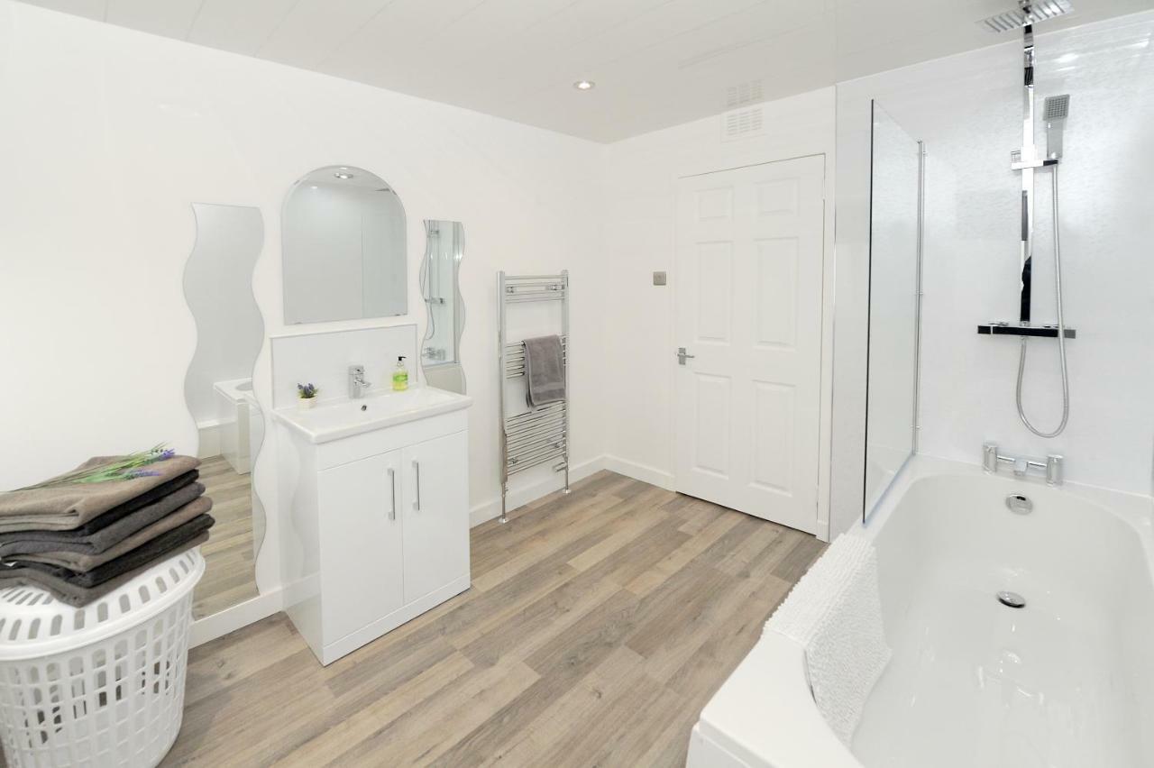 Three Bedroom Spacious House Stirling Esterno foto